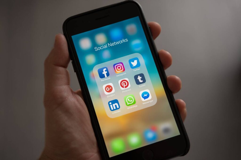 10 Surprising Social Media Statistics (2020)